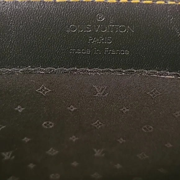 SOLD Louis Vuitton Vintage   2003 RARE SAHALI          LEATHER 'LE FABULEUX - Picture 11 of 15